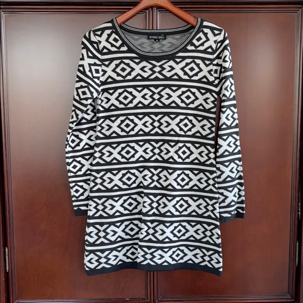 Women’s Aztec pattern sweater dress / tunic